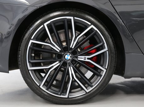 BMW 5 Series M550i xDrive - 1 Owner FBMWSH Service History