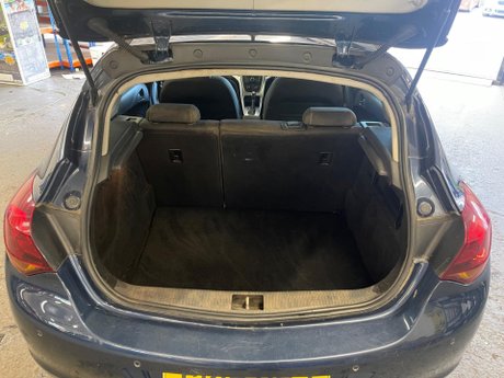 Vauxhall Astra 2.0 CDTi SRi Auto Euro 5 5dr 28