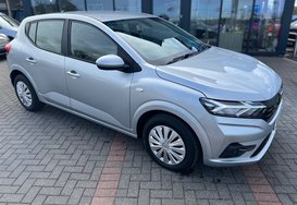 Dacia Sandero COMFORT 1.0 TCE AUTOMATIC 5 DOOR 4