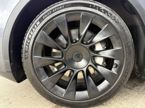 Tesla Model Y (Dual Motor) Long Range SUV 5dr Electric Auto 4WDE (384 bhp) 18