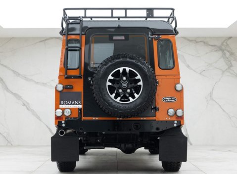 Land Rover Defender 110 Adventure Edition 19