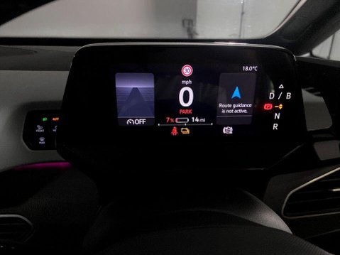 Volkswagen ID.3 Pro Performance 58kWh Family Hatchback 5dr Electric Auto (204 ps) Heated Se 13