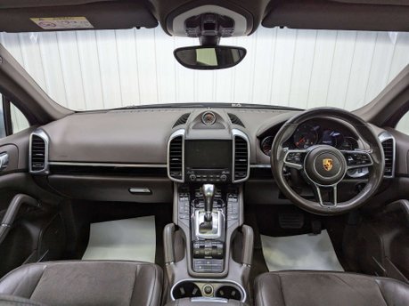 Porsche Cayenne 3.0 Cayenne D Platinum Edition V6 Tiptronic S A 4WD 5dr 46