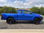 Toyota Hilux Active 4WD D-4D ECB Pickup 9