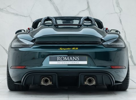Porsche 718 SPYDER RS 8