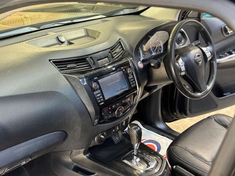 Nissan Navara 2.3 Navara Tekna dCi Auto 4WD 5dr 73