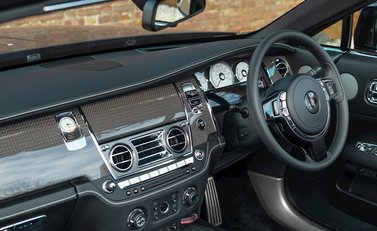 Rolls-Royce Dawn Black Badge 18