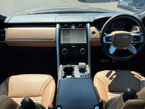 Land Rover Discovery 3.0 D300 R-DYNAMIC HSE MHEV 12