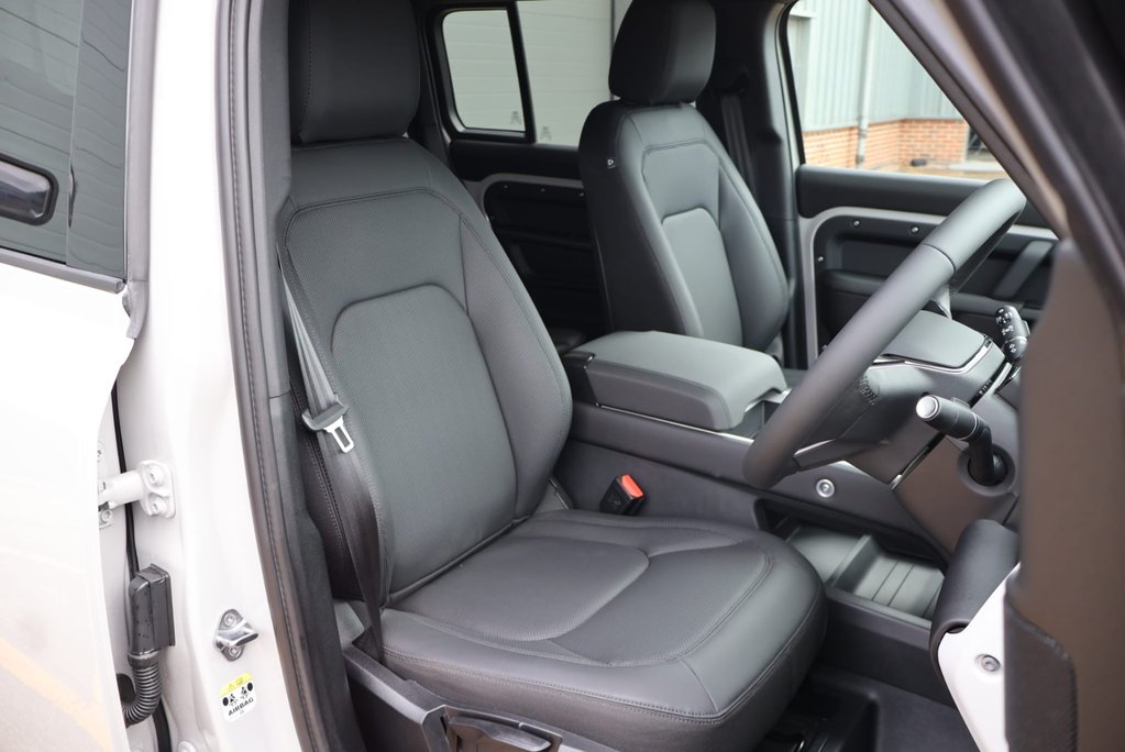 Land Rover Defender 110 D250 HARD TOP  EXPLORE EDITION styled by Seeker with rear seats  20