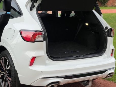 Ford Kuga ST-LINE X EDITION 16