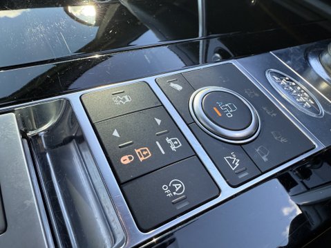 Land Rover Discovery SDV6 HSE LUXURY 44