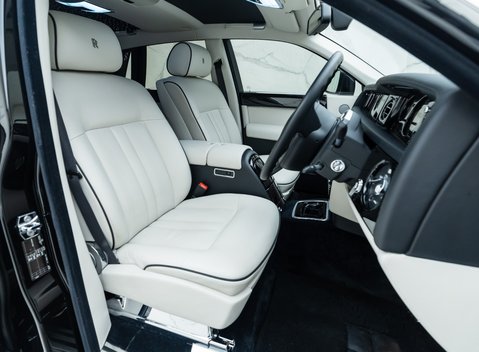 Rolls-Royce Phantom Series II 12