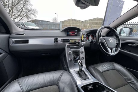 Volvo XC70 2.4 D5 SE Lux Estate 5dr Diesel Auto AWD Euro 6 (s/s) (220 ps) 42
