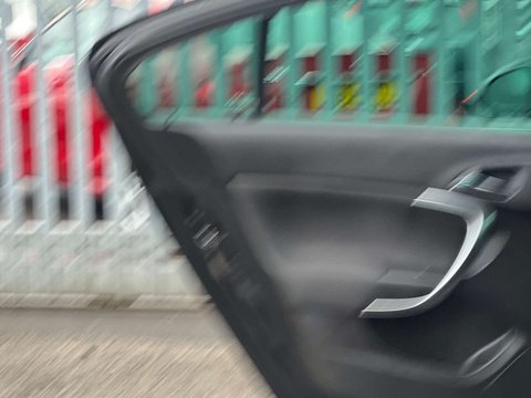 Vauxhall Insignia 1.6 Insignia SRI Nav CDTI Auto 5dr 35