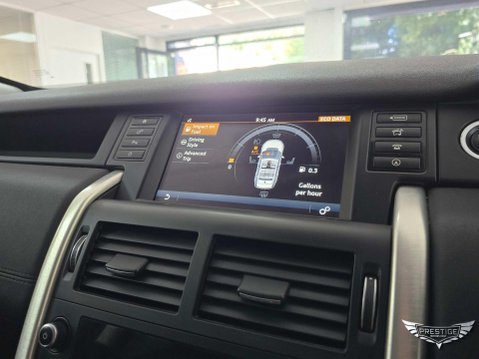 Land Rover Discovery Sport 2.0 TD4 SE Tech Auto 4WD Euro 6 (s/s) 5dr 37