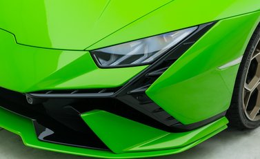 Lamborghini Huracan TECNICA 30