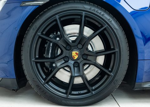 Porsche Taycan GTS Sport Turismo 