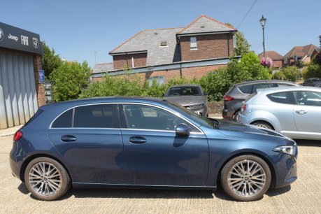 Mercedes-Benz A Class A 200 SPORT EXECUTIVE EDITION 3