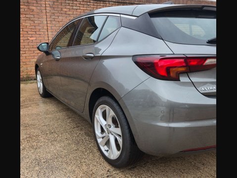 Vauxhall Astra 1.4 Astra SRi T 5dr 17