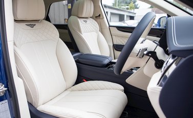 Bentley Bentayga V8 12