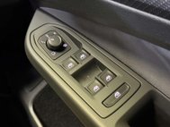 Volkswagen Golf 2.0 TSI R Hatchback 5dr Petrol DSG 4Motion Euro 6 (s/s) (320 ps) 38