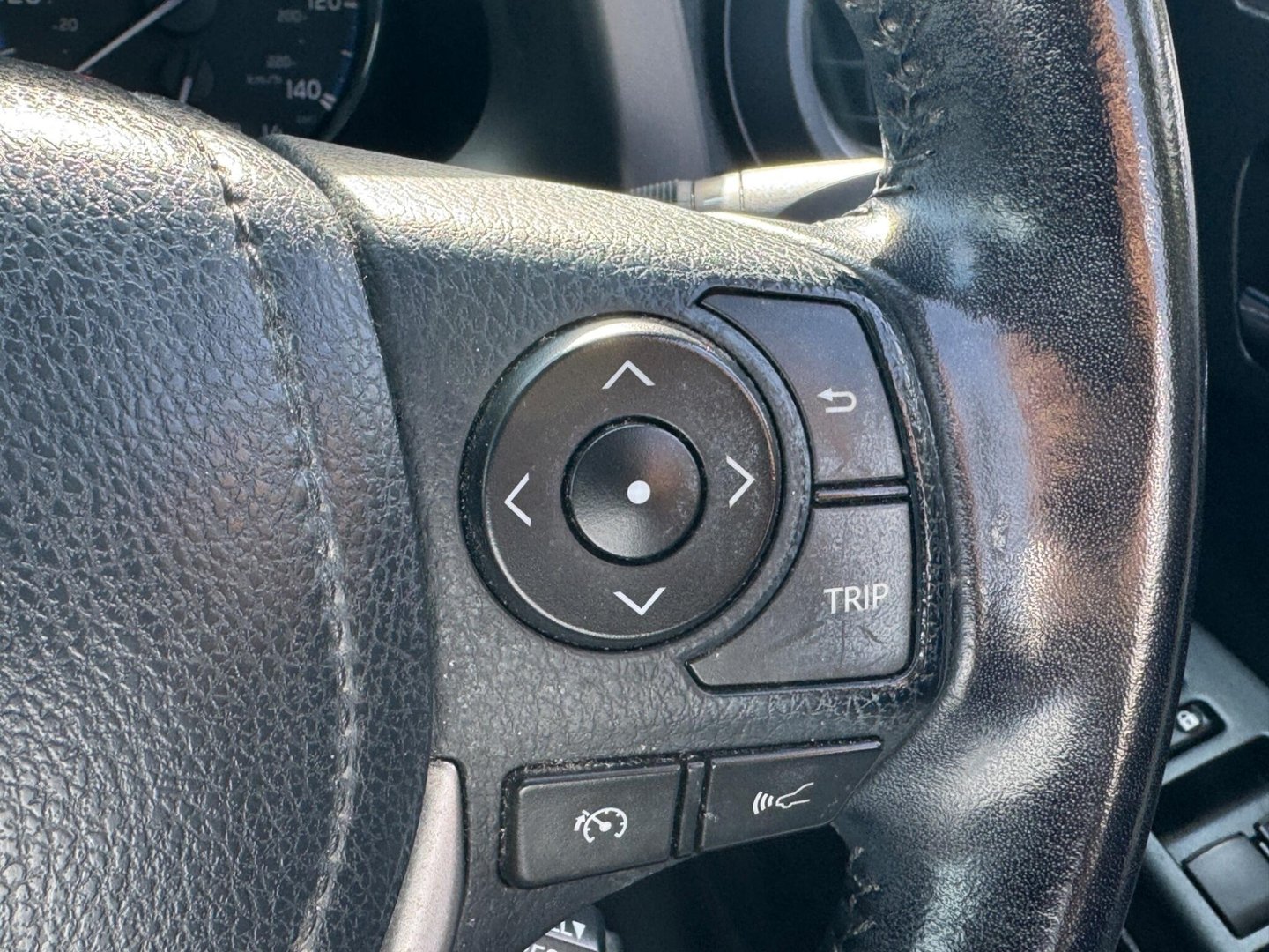 2017 Toyota RAV4 — image 21
