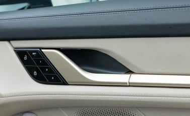 Porsche Taycan 4S Cross Turismo 26