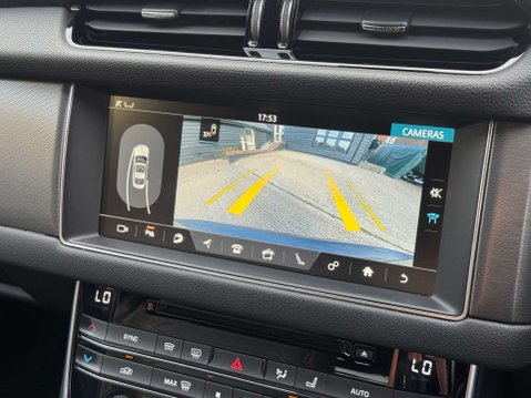 Jaguar XF 3.0d V6 S Saloon 4dr Diesel Auto Euro 6 (s/s) (300 ps) 41