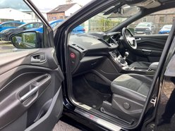 Ford Kuga 2.0 TDCi EcoBlue ST-Line AWD Euro 6 (s/s) 5dr 39