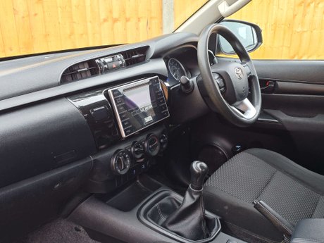 Toyota Hilux 2.4 D-4D Active Pickup Double Cab 4dr Diesel Manual 4WD Euro 6 (3.5t) (150 27