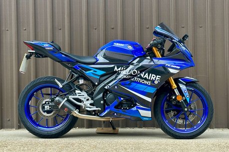 Yamaha R125 (YZF 125-A) 1
