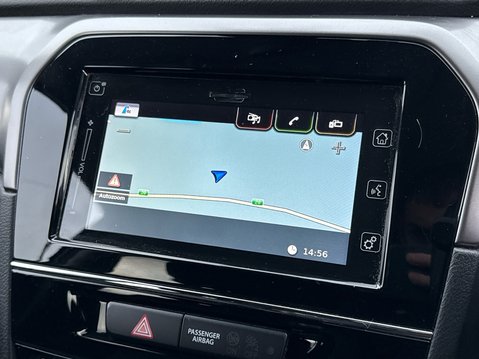 Suzuki Vitara SZ-T BOOSTERJET MHEV 22