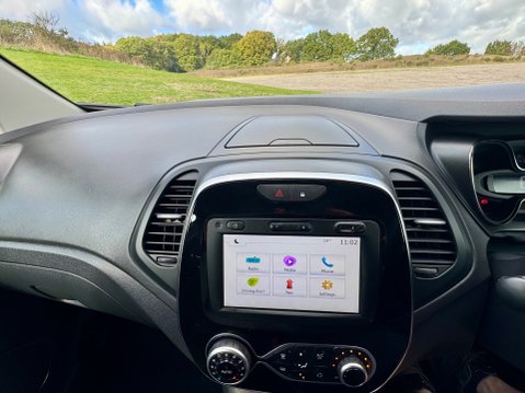 Renault Captur ICONIC TCE 26