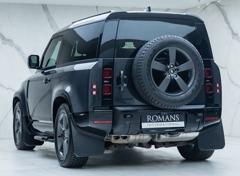 Land Rover Defender 90 D350 X-DYNAMIC HSE 11