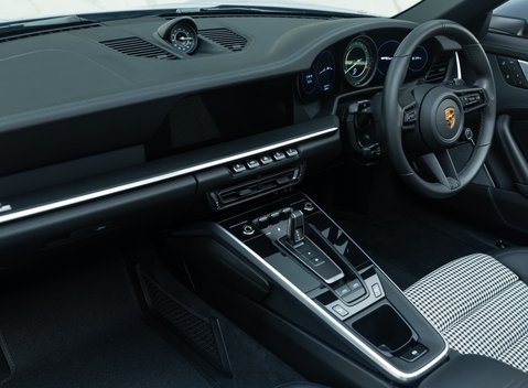 Porsche 911 Targa 4 (992) 21