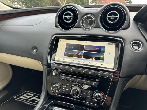 Jaguar XJ 3.0d V6 Portfolio Saloon 4dr Diesel Auto Euro 6 (s/s) (300 ps) 21