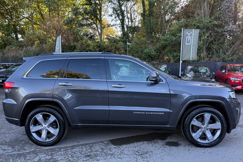 Jeep Grand Cherokee V6 CRD OVERLAND -2 OWNERS -8 SERVICES -PAN ROOF - HUGE SPEC 5