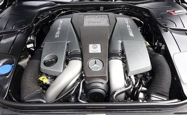 Mercedes-Benz S63 AMG Coupe 22