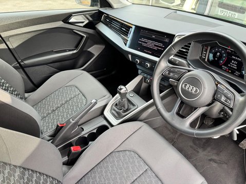 Audi A1 SPORTBACK TFSI SPORT 13