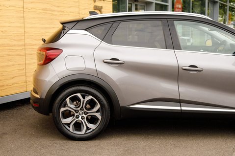 Renault Captur TECHNO E-TECH 7