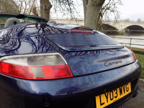 Porsche 911 CARRERA 2 CONVERTIBLE 79