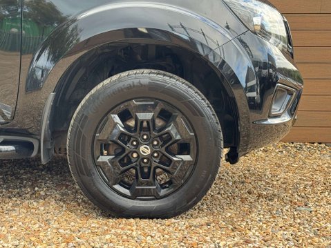 Nissan Navara 2.3 Navara N-Guard dCi 4WD 5dr 14
