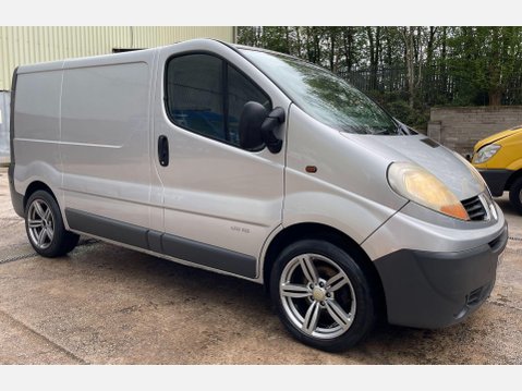 Renault Trafic 2.0 TD dCi SL29 QS6 L1 H1 4dr 4