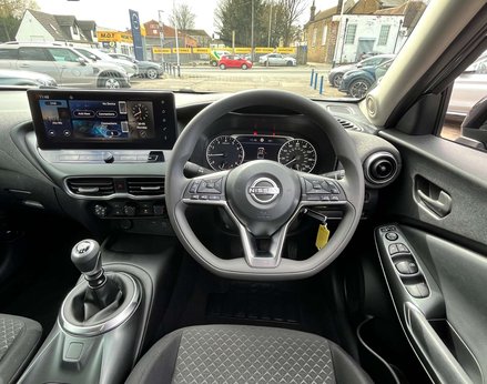 Nissan Juke 1.0 Juke Acenta Premium DiG-T 5dr 18