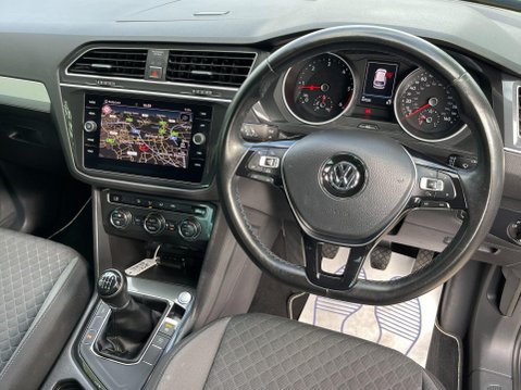 Volkswagen Tiguan 2.0 TDI SE Navigation Euro 6 (s/s) 5dr 24