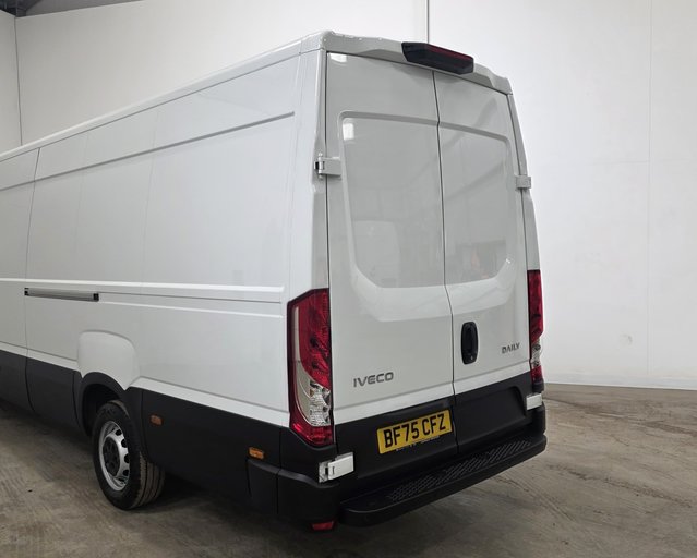 Iveco Daily Daily 35C14 Diesel 2.3 High Roof Business Van 4100L WB Hi-Matic
