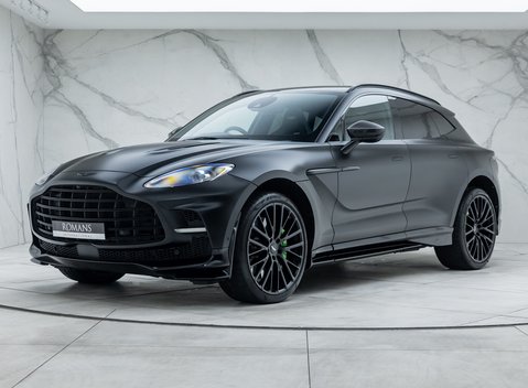 Aston Martin DBX 707 1