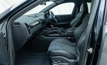 Porsche Cayenne Turbo GT 15