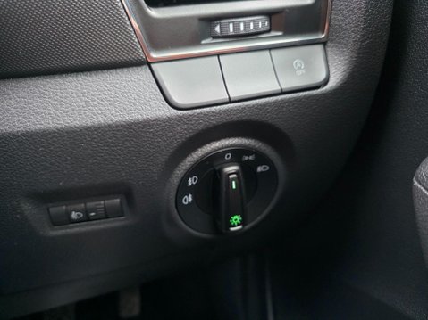 Skoda Fabia 1.0 SE Euro 6 (s/s) 5dr 33