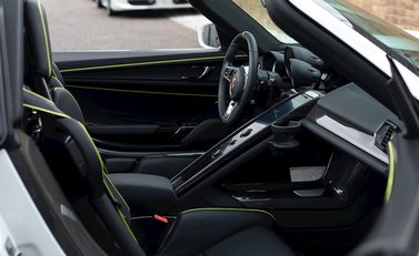 Porsche 918 Spyder 16